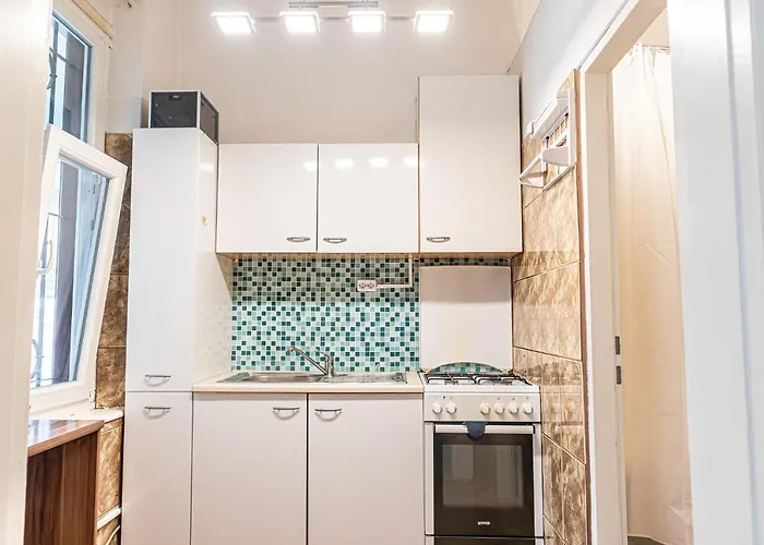 Apartment Elegant Haven: Stylish And Spacious 3br *
