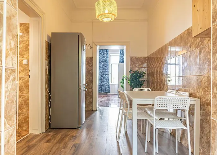 Elegant Haven: Stylish And Spacious 3br Apartment Vienna