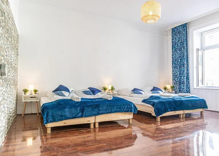 Elegant Haven: Stylish And Spacious 3br Apartment *